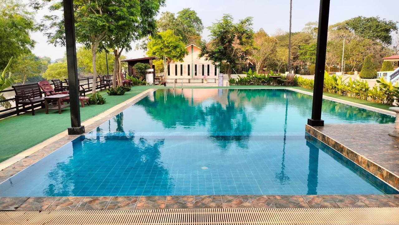 Toh Buk Seng Ayutthaya Hotel Exteriér fotografie