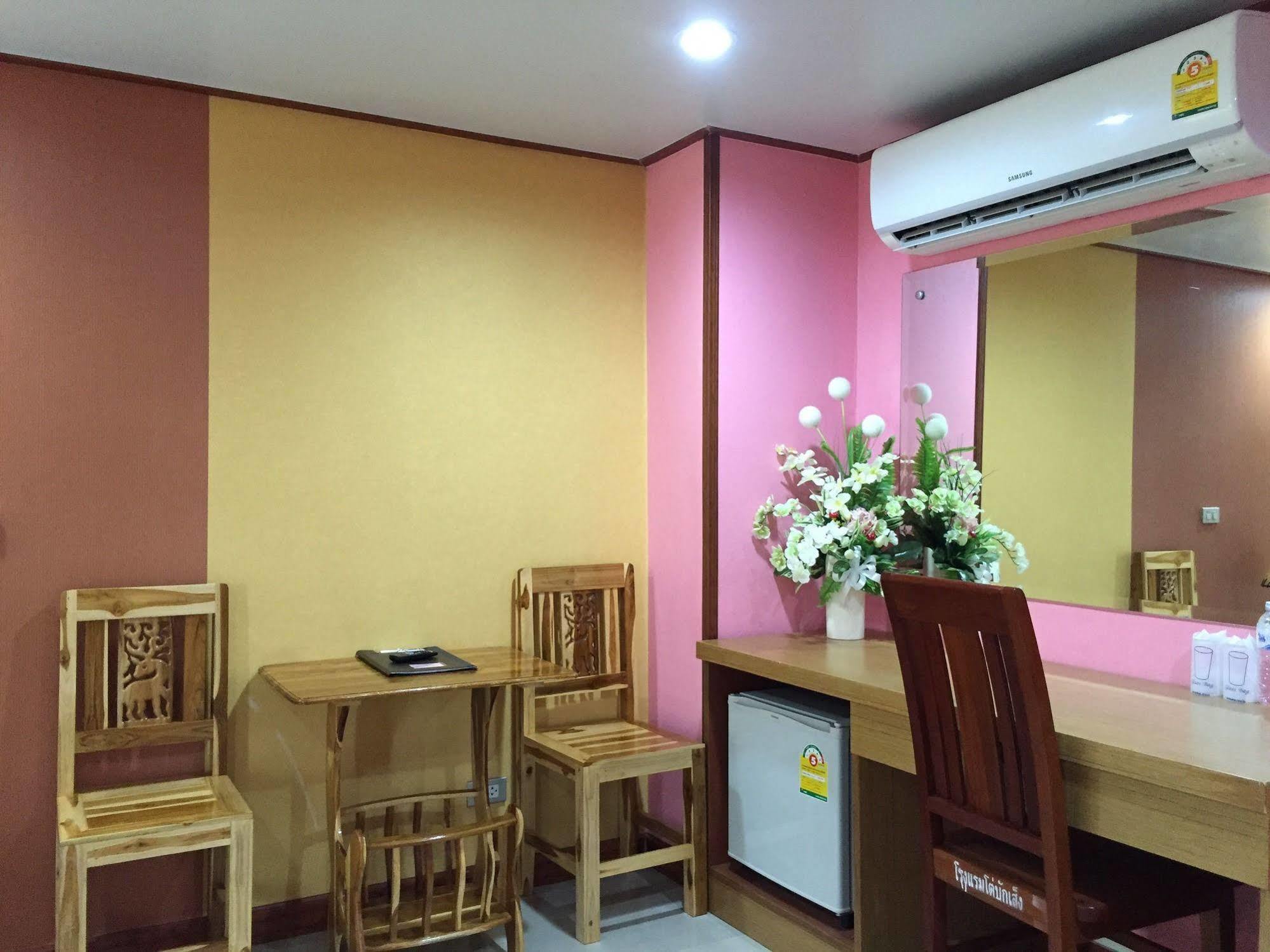 Toh Buk Seng Ayutthaya Hotel Exteriér fotografie