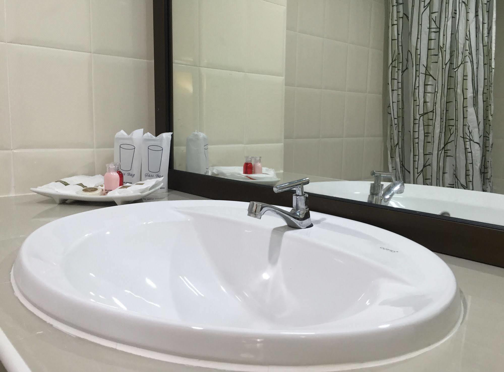Toh Buk Seng Ayutthaya Hotel Exteriér fotografie