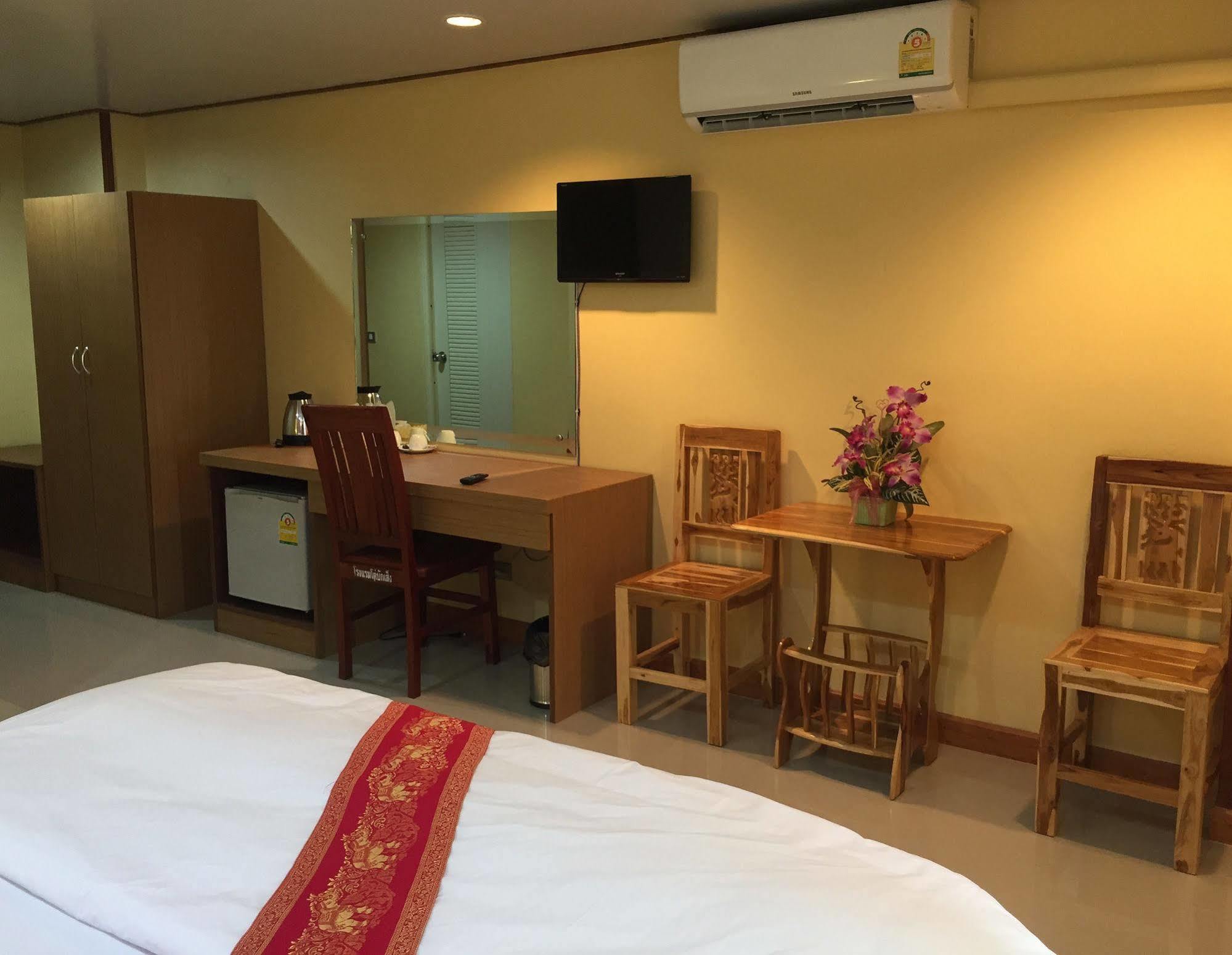 Toh Buk Seng Ayutthaya Hotel Exteriér fotografie